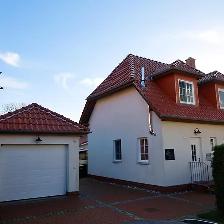 Haus Admiral Mit Garten, 5 Gehminuten Zum Strand, Inklusive Wlan, Sauna, Kamin, Tischtennisplatte, Bollerwagen Fuer Den * Zingst